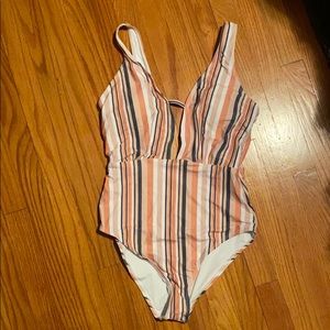 Cupshe one piece bathing suit